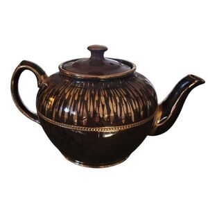Sadler‎ 1960's Brown Betty and Gold Trim Teapot